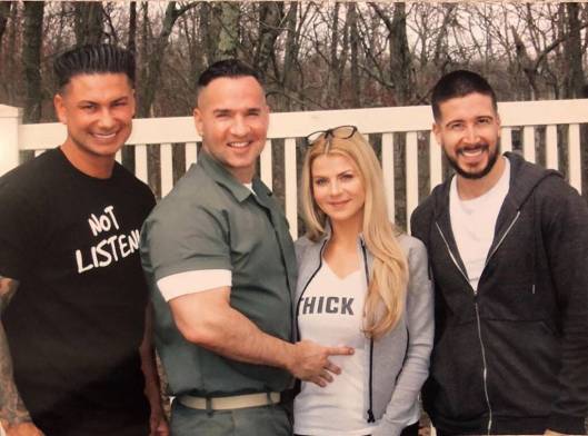 rs_1024x759-190514193448-1024-mike-situation-lauren-sorrentino-vinny-pauly-d